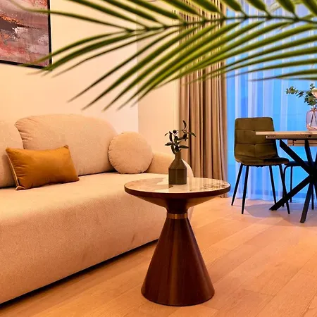 One Club - Exclusive 1brs In North Appartamento Bucarest