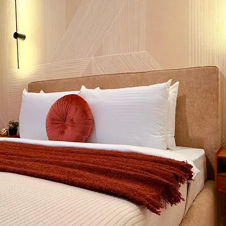 Apartment One Club - Exclusive 1brs In North Bucharest
