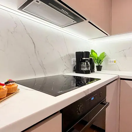 Apartment One Club - Exclusive 1brs In North Bucharest